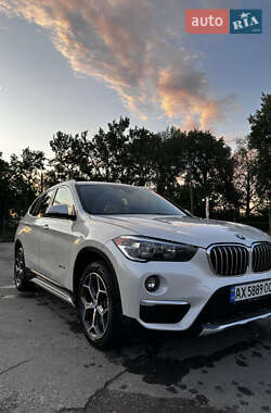 Позашляховик / Кросовер BMW X1 2017 в 