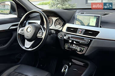 Внедорожник / Кроссовер BMW X1 2019 в 