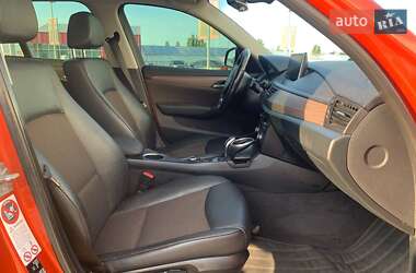 Позашляховик / Кросовер BMW X1 2012 в 
