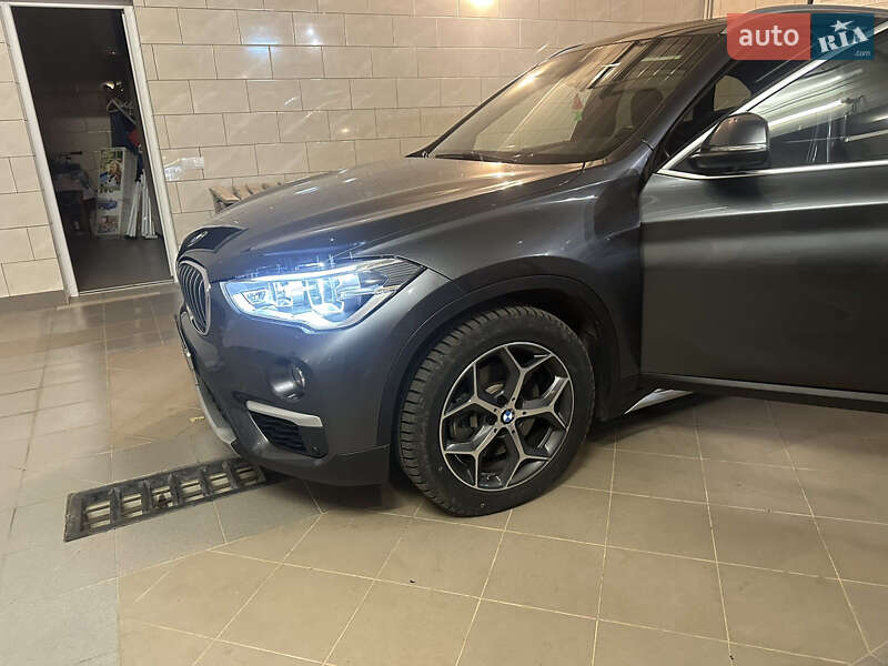 Внедорожник / Кроссовер BMW X1 2018 в Батурине