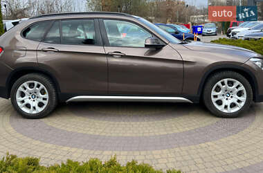Позашляховик / Кросовер BMW X1 2013 в 