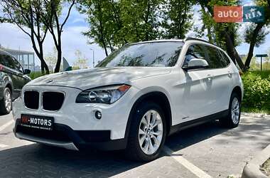 Позашляховик / Кросовер BMW X1 2013 в 