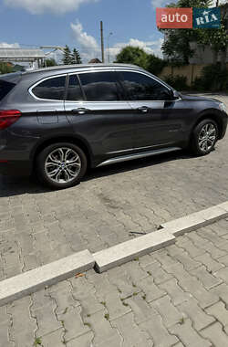 Внедорожник / Кроссовер BMW X1 2017 в 