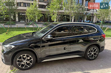 Внедорожник / Кроссовер BMW X1 2020 в 