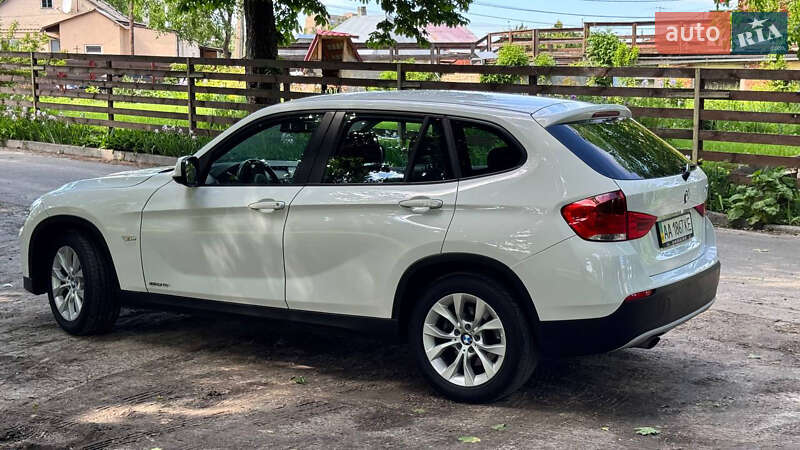 Внедорожник / Кроссовер BMW X1 2010 в Киеве