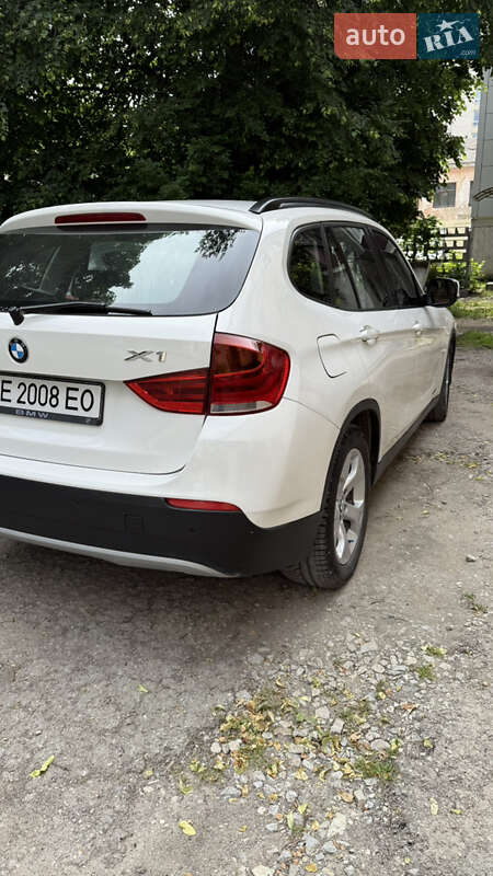 Позашляховик / Кросовер BMW X1 2011 в Чернівцях