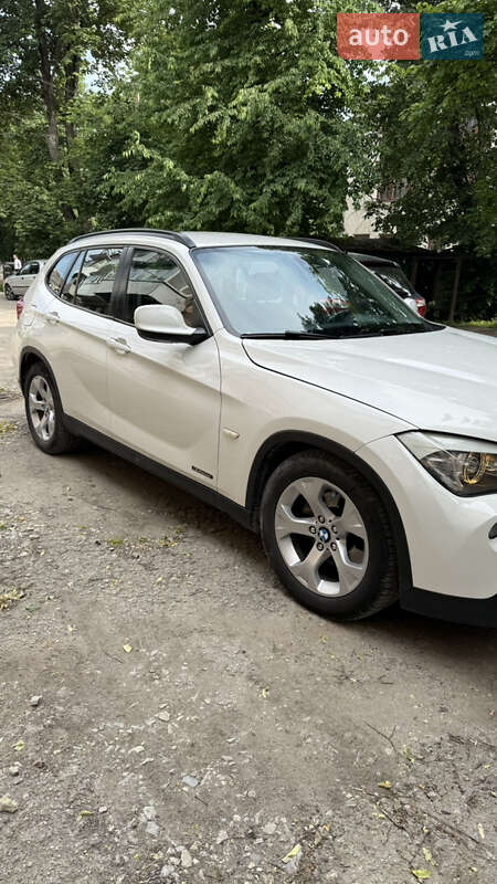 BMW X1 2011