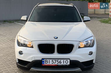 Позашляховик / Кросовер BMW X1 2015 в 