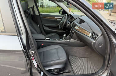 Позашляховик / Кросовер BMW X1 2014 в 