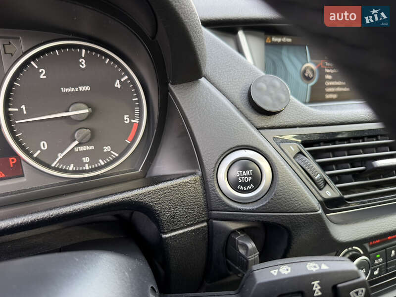 Внедорожник / Кроссовер BMW X1 2014 в Киеве