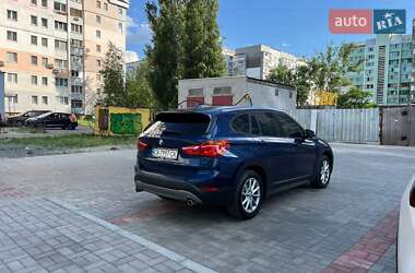 Внедорожник / Кроссовер BMW X1 2018 в 
