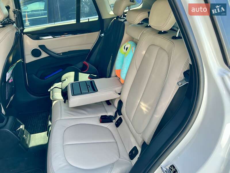 Позашляховик / Кросовер BMW X1 2017 в Одесі