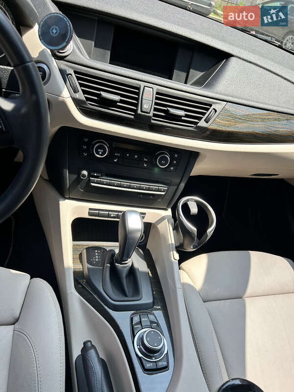 Внедорожник / Кроссовер BMW X1 2012 в Киеве