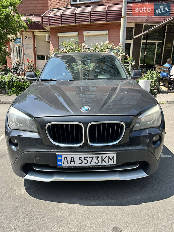 Внедорожник / Кроссовер BMW X1 2012 в Киеве