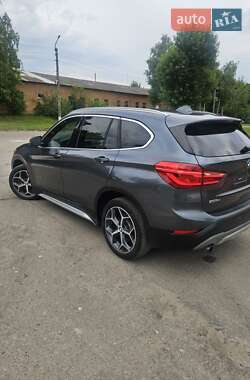 Внедорожник / Кроссовер BMW X1 2016 в 