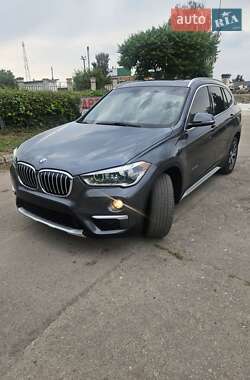 Внедорожник / Кроссовер BMW X1 2016 в 