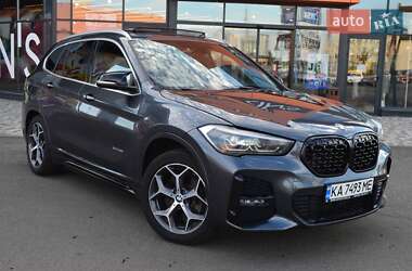 Внедорожник / Кроссовер BMW X1 2016 в Киеве