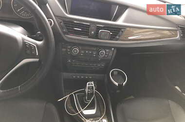 Внедорожник / Кроссовер BMW X1 2015 в 