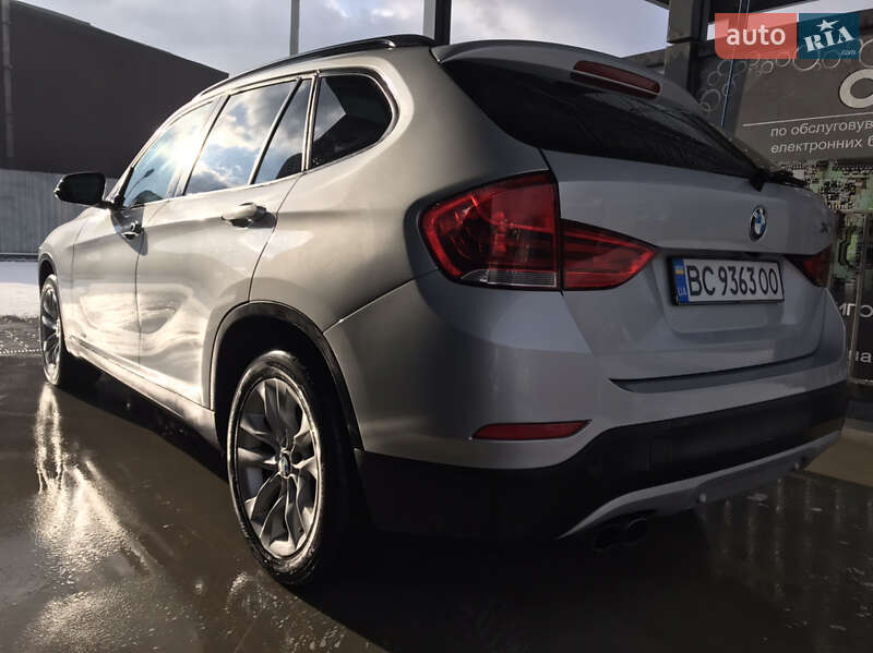 Внедорожник / Кроссовер BMW X1 2015 в 