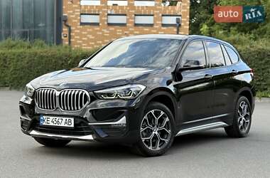 Позашляховик / Кросовер BMW X1 2020 в 