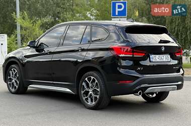 Позашляховик / Кросовер BMW X1 2020 в 