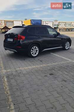 Позашляховик / Кросовер BMW X1 2014 в 