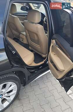 Позашляховик / Кросовер BMW X1 2014 в 