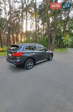 Позашляховик / Кросовер BMW X1 2016 в 