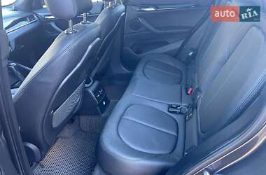 Позашляховик / Кросовер BMW X1 2016 в 