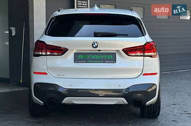 Внедорожник / Кроссовер BMW X1 2015 в 