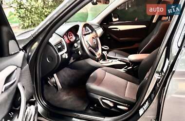 Внедорожник / Кроссовер BMW X1 2012 в 