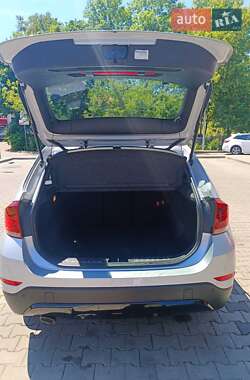 Внедорожник / Кроссовер BMW X1 2015 в 