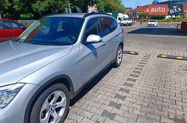 Внедорожник / Кроссовер BMW X1 2015 в 