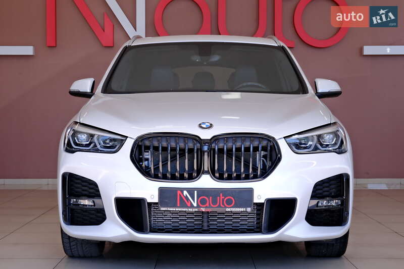 Внедорожник / Кроссовер BMW X1 2017 в Одессе