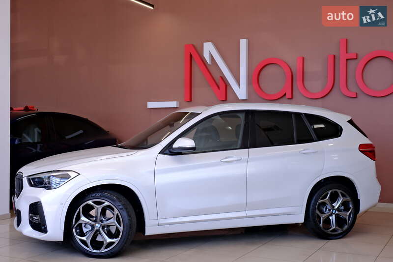 Внедорожник / Кроссовер BMW X1 2017 в Одессе