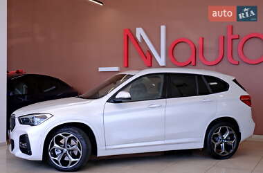 Внедорожник / Кроссовер BMW X1 2017 в 