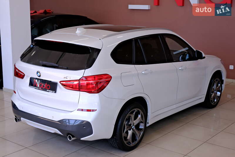 Внедорожник / Кроссовер BMW X1 2017 в Одессе