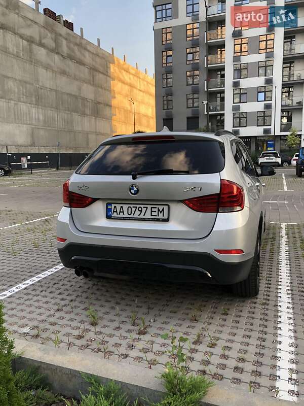 Внедорожник / Кроссовер BMW X1 2014 в Киеве