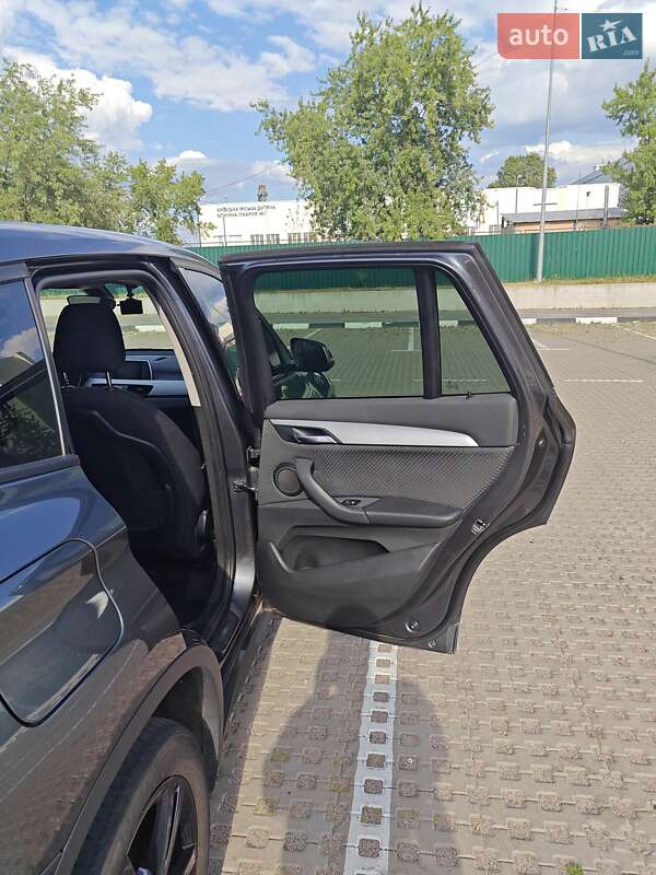 Позашляховик / Кросовер BMW X1 2016 в Києві