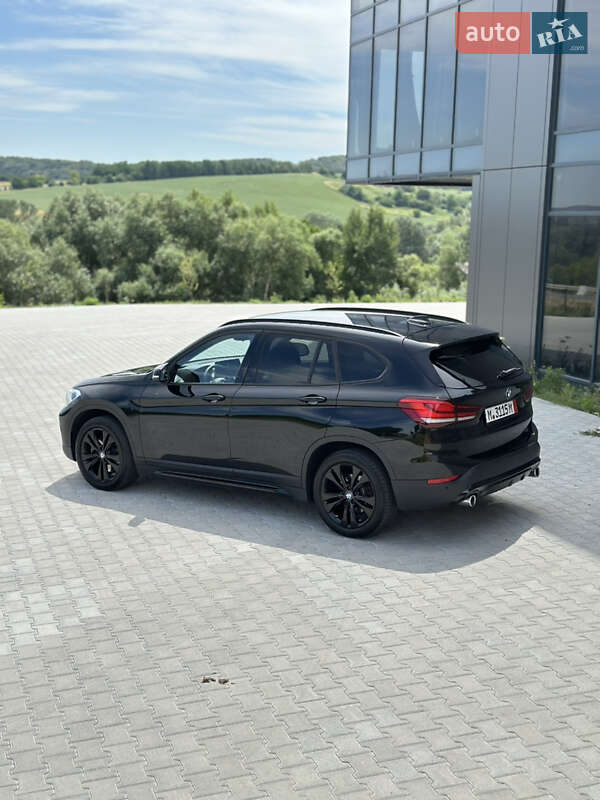 Позашляховик / Кросовер BMW X1 2021 в Чернівцях