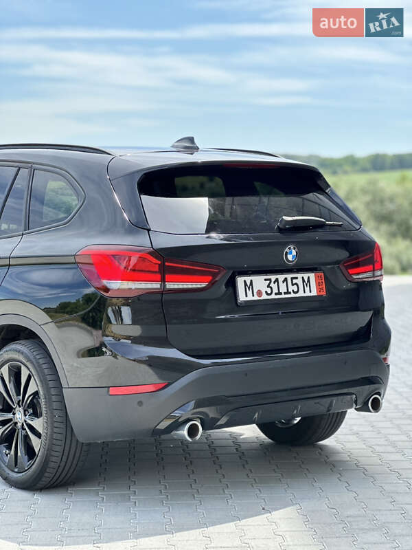 Позашляховик / Кросовер BMW X1 2021 в Чернівцях
