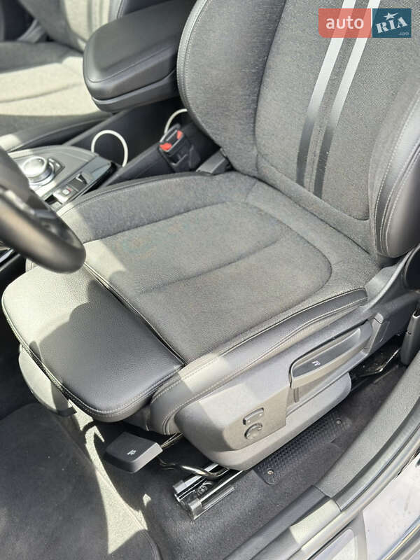Позашляховик / Кросовер BMW X1 2021 в Чернівцях