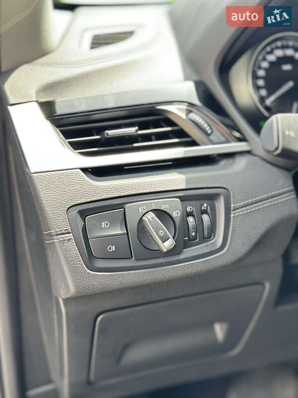 Позашляховик / Кросовер BMW X1 2021 в Чернівцях