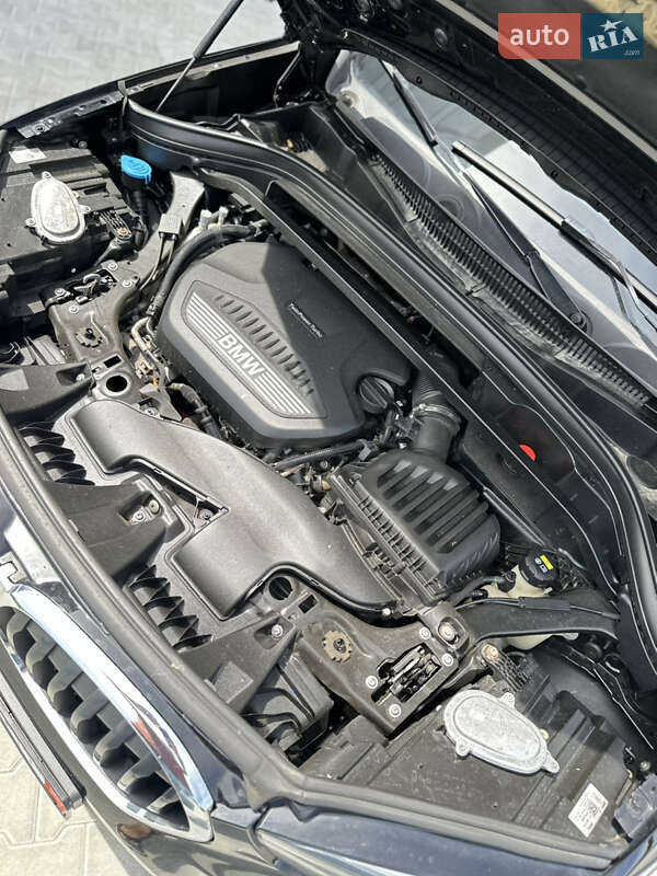 Позашляховик / Кросовер BMW X1 2021 в Чернівцях