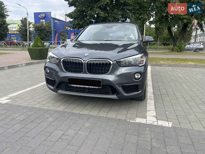 Позашляховик / Кросовер BMW X1 2016 в Хмельницькому