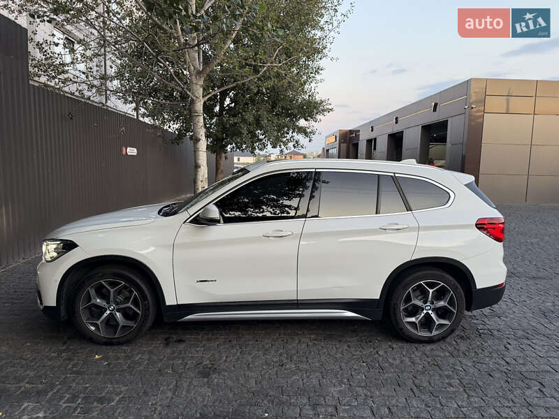 Внедорожник / Кроссовер BMW X1 2016 в Киеве