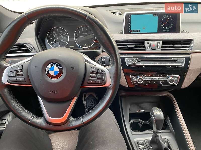Внедорожник / Кроссовер BMW X1 2017 в Киеве