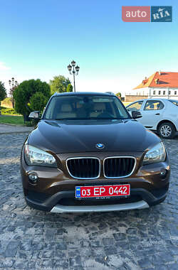 Позашляховик / Кросовер BMW X1 2013 в 