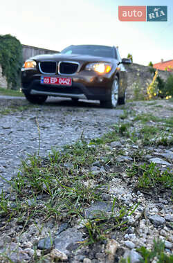 Позашляховик / Кросовер BMW X1 2013 в 