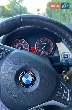 Позашляховик / Кросовер BMW X1 2013 в 